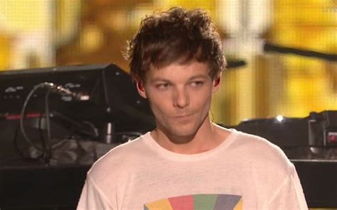 Louis Tomlinson Performs X Factor Tribute To His Mum Just Three Days