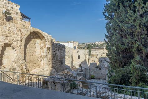 Jeruzalem De Belangrijkste Poorten En De Vestingsmuren Van De Oude Stad Redactionele Fotografie
