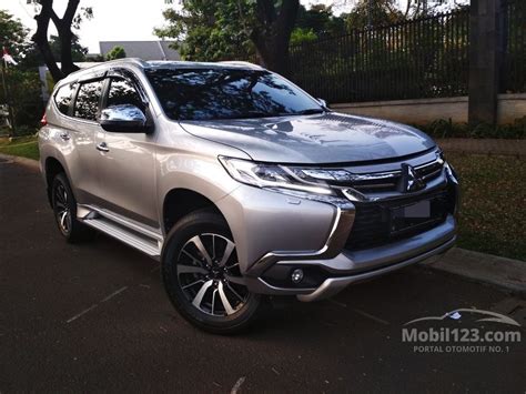 Pajero sport dakar at rockford fosgate limited editon 2019 99,9% likenew harga baru otr utk tipe ini lebih. Jual Mobil Mitsubishi Pajero Sport 2017 Dakar 2.4 di ...