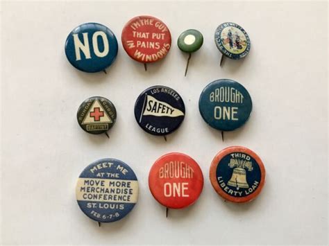 Ten Vintage Pinback Buttons Six With Paper Inserts Ebay