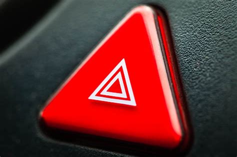 Know When To Use Your Hazard Lights