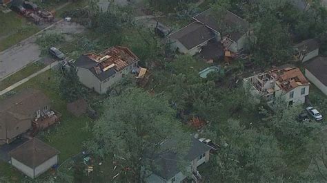Chicago Weather Ef 3 Tornado Reported In Dupage County With Damage