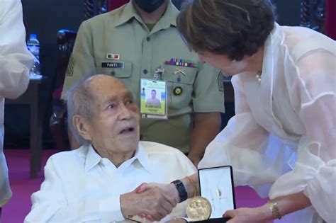 former abs cbn leader atty jake lopez awarded the us congressional gold medal filipino news