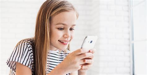 Çocuklara Telefon Almak İçin Doğru Zaman Mı? - Aba Psikoloji