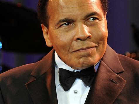 Muhammad Ali Responds To Trumps Call To Ban Muslims From Entering Us
