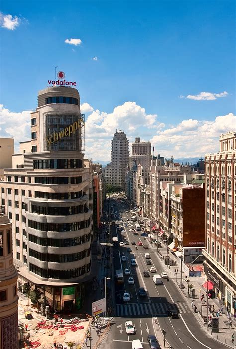 The hotel has 133 rooms with plasma tvs which popular attractions are close to eurostars madrid gran via? File:Gran Vía (Madrid) 41.jpg - Wikimedia Commons