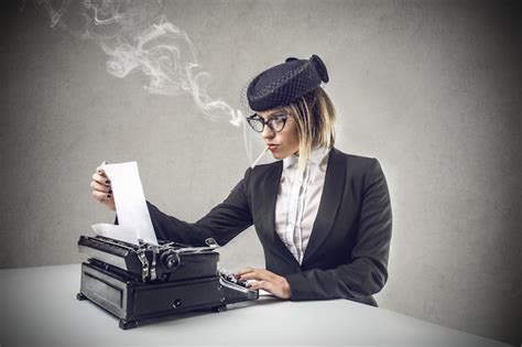 Premium Photo Old Fashioned Journalist Writing On A Typewriter