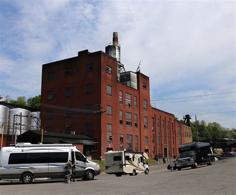 Barton Distillery - Whisky.com