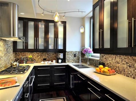 Here are some ideas for kitchens that are needed to make the best use of tiny spaces. 12 Ideas about Small Apartment Kitchen Design - TheyDesign ...