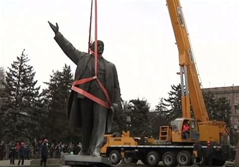 Ukraine Topples Lenin State Symbol Of Soviet Era Video