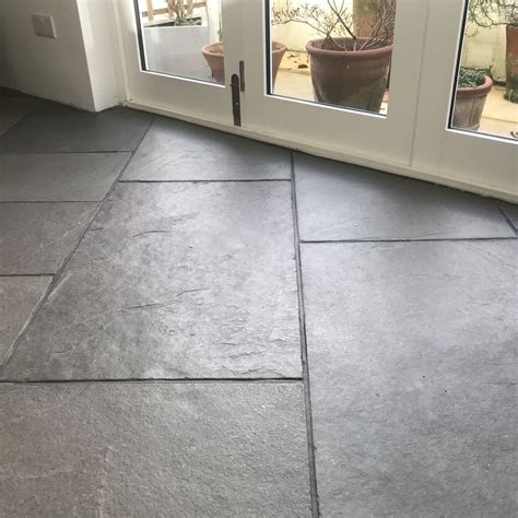 Grey Stamford Limestone Floor Tiles Stonesuperstore