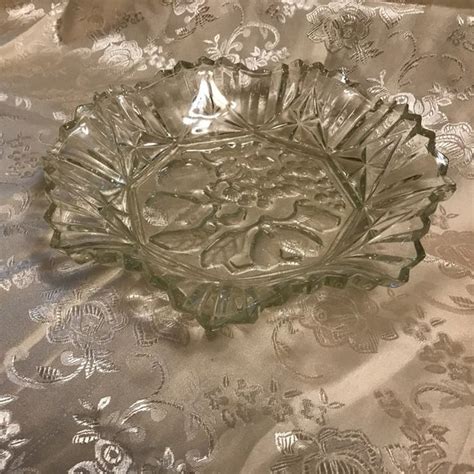 Federated Glass Company Accents Vtg Pressed Glass Fruit Bowl