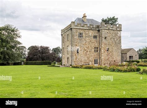 Pele Peel Tower Hi Res Stock Photography And Images Alamy