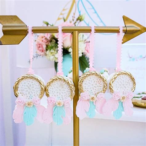 16 mesas decoradas para vocãª se inspirar para o verã£o. Pretty in Pink Bohemian Style Birthday Party - TINSELBOX
