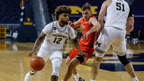 Latest on michigan wolverines guard mike smith including news, stats, videos, highlights and more on espn. Michigan basketball's Mike Smith shakes off nerves, fits right in as new point guard