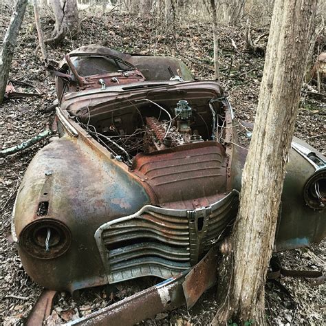 Found This Old Car In The Woods Anyone Know The Yearmakemodel Autos