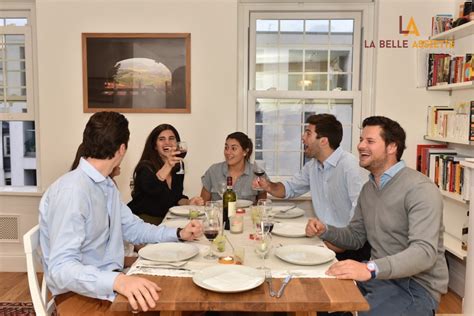 6 dinner party games to keep your guests entertained - La Belle Assiette - Blog