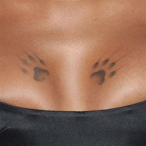 eve s paw prints chest tattoo steal her style