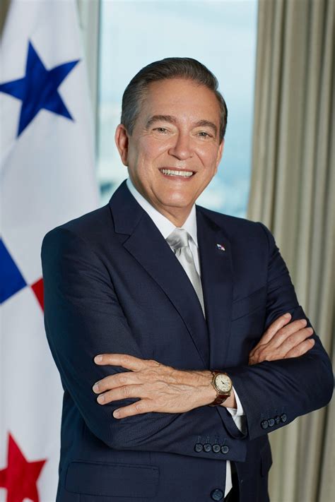 El presidente de la república de colombia es el jefe de estado y de gobierno, suprema autoridad administrativa de colombia y comandante supremo de las fuerzas armadas. LAURENTINO CORTIZO Presidente de la República - Embajada ...