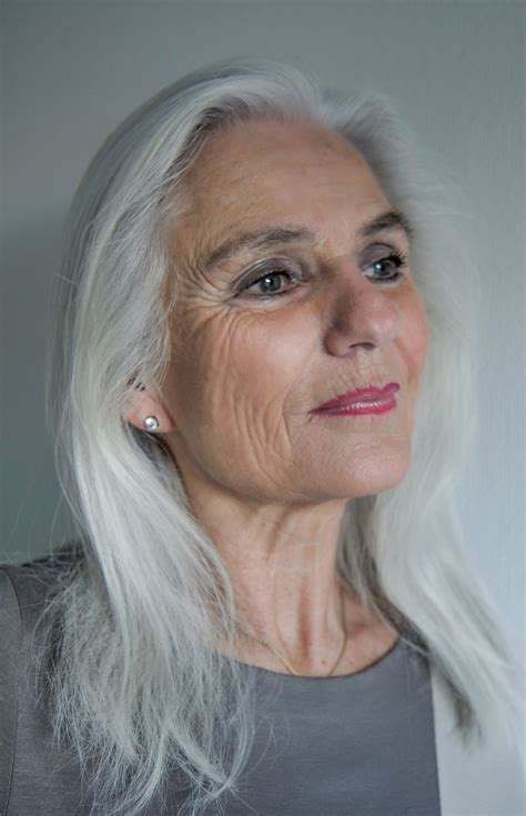 Breathtakingly Gorgeous Grey Hair Inspiration Long Gray Hair Older