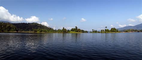 Online language arts exercises for kids, students, teachers and linguists. Lake Kenyir | Wonderful Malaysia