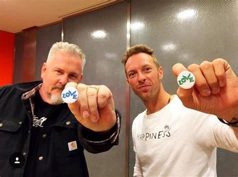 Coldplay Love Button Pin Botón Oficial Chris Martin Mercado Libre