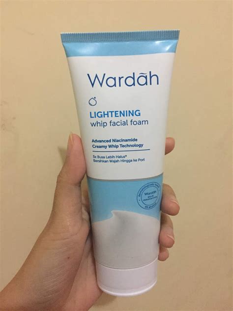 Review Facial Wash Wardah Terbaru Lightening Whip Facial Foam Busa