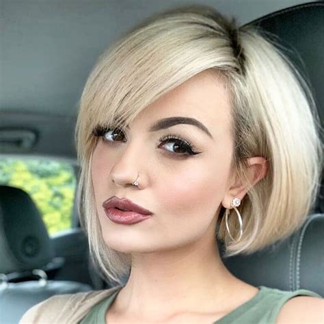 30 Best Short Bob Haircuts With Bangs Trending For 2022