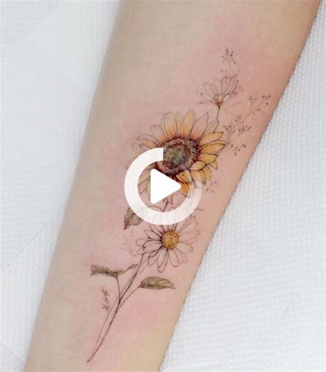 We did not find results for: Sonnenblumen Gänseblümchen… in 2020 | Sunflower tattoos, Flower wrist tattoos, Tattoos
