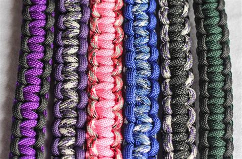 Once you've got the technique down, use your imagination to make presents for all your adventurous friends and family. 550 5 foot Custom Para-cord dog leash - cobra weave OR eight strand round braid. $25.00, via ...