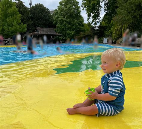 Stoke Park Paddling Pool And Play Park Red Kite Days