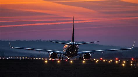 Airbus Airplane Aviation Airport Airbus Evening Light Sky Wallpaper