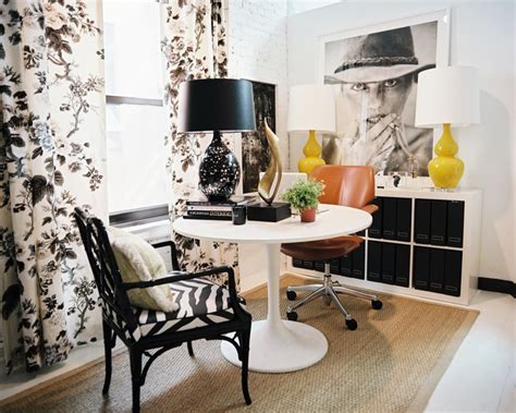 While an odd number of chairs may look funny at a square table, they look fabulous around. Ikea Tulip Table - HomesFeed