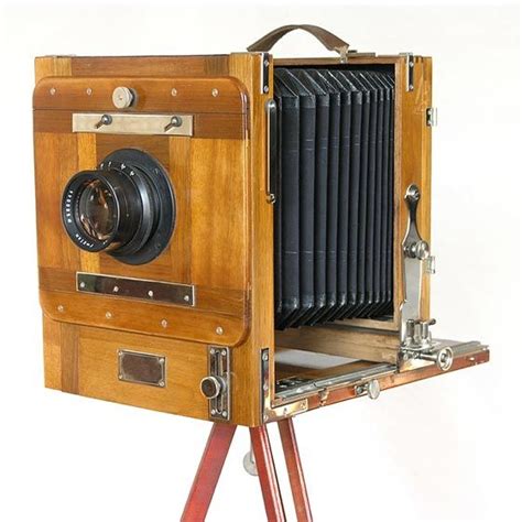 Believe It An Antique Of The Oldest Camera In History The Wooden