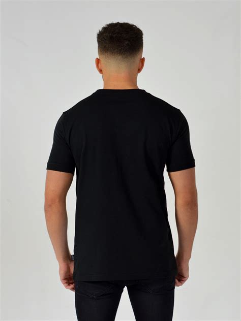 9994 Black T Shirt Model Aardonic Mockup