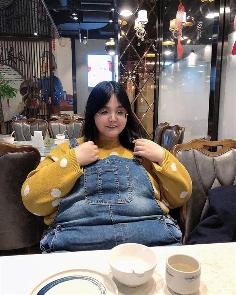 Chinese Fat Woman Photo