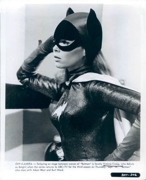 Yvonne Craig Rare Yvonne Craig As Batgirl Pictures Batman Yvonne
