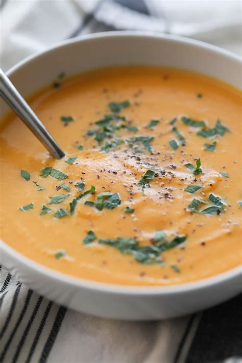Easiest Creamy Carrot Soup Lauren S Latest
