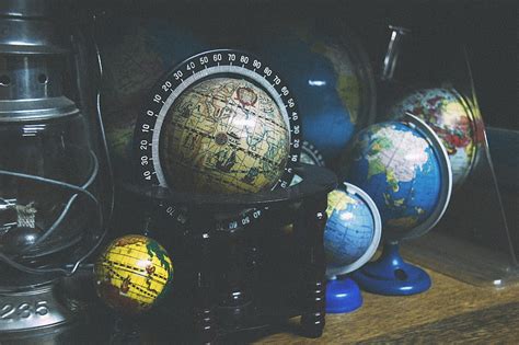 Hd Wallpaper Assorted Color Desk Globe Lot Globes Geography Shelf