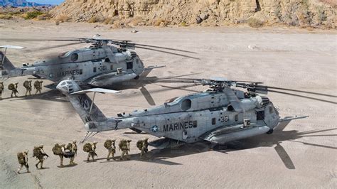 Marines Loading In Massive Us Ch 53 During Desert Operations Youtube