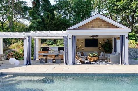 Lovely Outdoor Kitchen And Pool Design Ideas Hoomcode In 2020 Pool