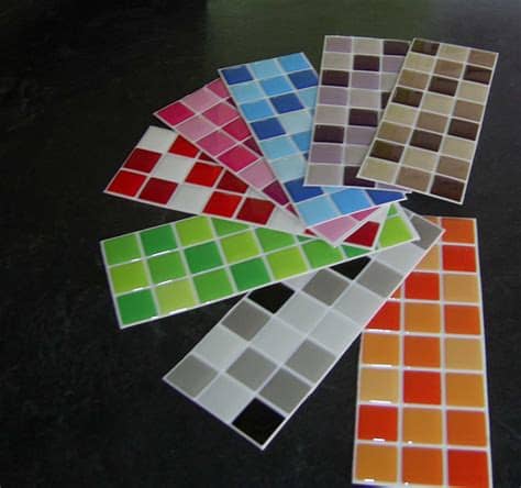 En nuestra tienda online podrás encontrar una gran variedad de artículos relacionados con el mundo de la cocina ✅ guantes, taburetes basculas lo tenemos todo! Cenefas adhesivas para la cocina