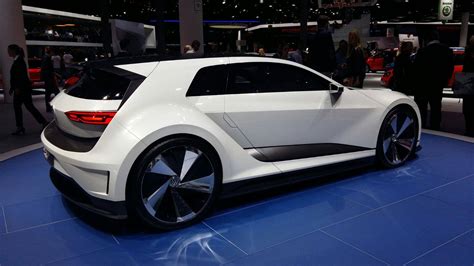 Volkswagen Golf Gte Sport Concept Makes American Debut At La Auto Show