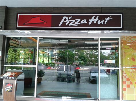 Pitsarestoran või restoran, pizza hut petaling jaya, malaisia, lahtiolekuajad pizza hut, aadress, kommentaare, telefon foto. ♥ keluarga 17 ♥: Pizza Hut Kitchen Tour