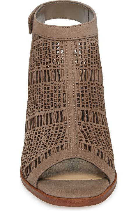Product Image 4 | Womens sandals, Geometric cutouts, Vince camuto