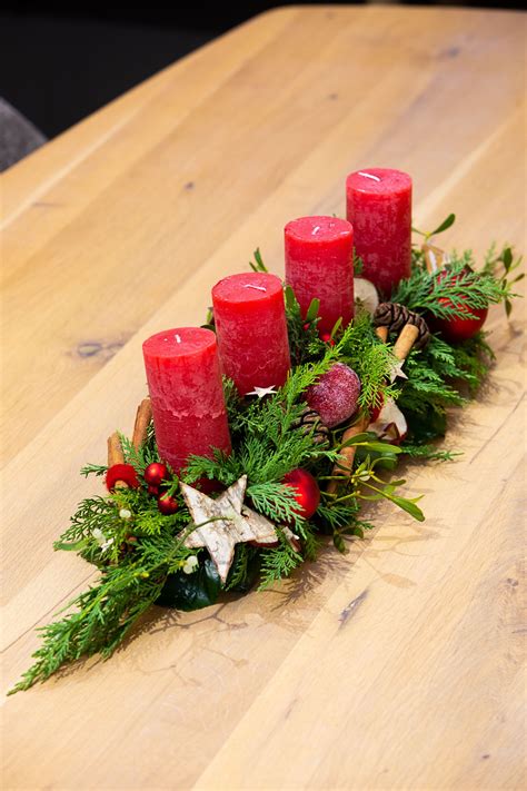 Décoration De Table Avec Bougies Rouges Centre De Table Noel Centre