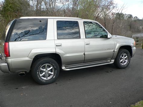 32 cars within 30 miles of roanoke, va. 2000 Cadillac Escalade ~ Cars Plus of Greer