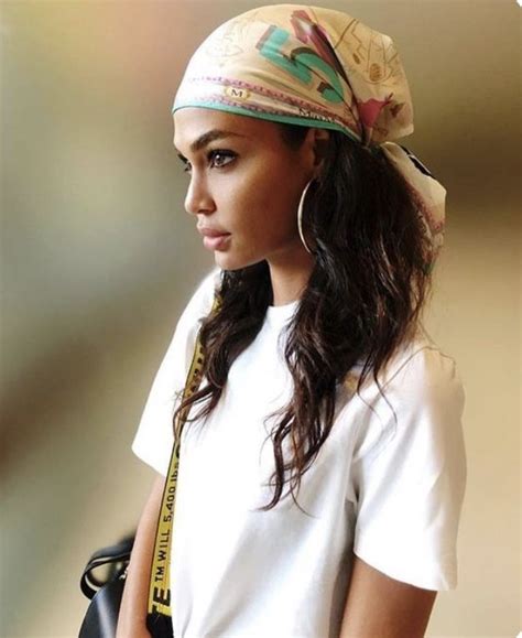 Idée par Ornela sur Hair style ^-^ en 2020 | Foulard ...