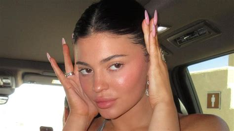 Kylie Jenner Voici Les Fois O La It Girl A Pos Au Naturel Sur Instagram Vogue France
