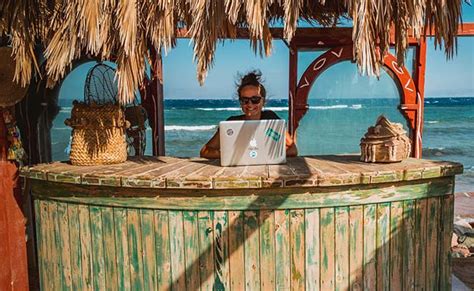 The Pros And Cons Of Being A Digital Nomad In Thailand